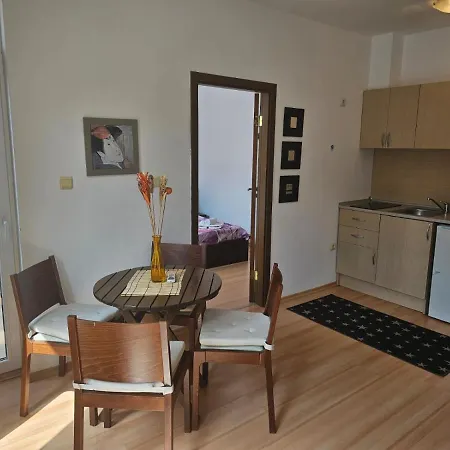Pool View, 1 Bed At Sunny Day 6 Апартамент Tŭnkovo